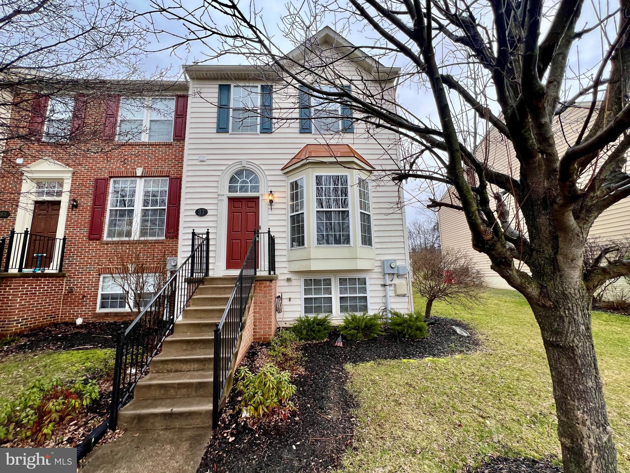 Move-in ready end unit townhome in the conveniently located Shenandoah Springs Community!
This spacious 4 bed/3.5 bath townhome is a must see! The main level features an open floor plan with living room; eat-in kitchen with center island; and a bonus sunroom/dining room next to the kitchen with access to the rear deck.
The upper level includes the primary bedroom suite with walk-in closet, soaking tub, separate shower, dual vanity; two additional bedrooms and an additional full bath.
The cozy fully finished basement features the laundry room, 4th bedroom, and half bath.
Enjoy Shenandoah Springs Communitys many amenities swimming pool, tot lot, sports court, basketball courts, and trails. This community is conveniently located near Routes 7, 9, 340, as well as I-70 and I-81; just a 30-45 minute drive from Leesburg VA, Winchester VA, Hagerstown MD and Frederick MD.
Pets are a Case-by-Case basis.
Rent includes Renter's insurance and HVAC filter subscription.
EHO.
