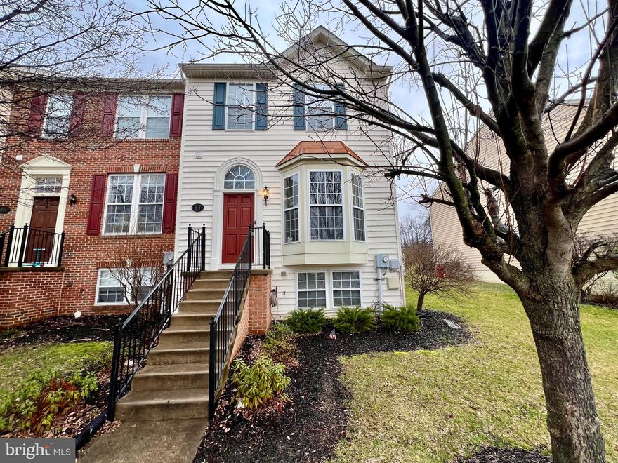 Move-in ready end unit townhome in the conveniently located Shenandoah Springs Community!

This spacious 4 bed/3.5 bath townhome is a must see! The main level features an open floor plan with living room; eat-in kitchen with center island; and a bonus sunroom/dining room next to the kitchen with access to the rear deck.

The upper level includes the primary bedroom suite with walk-in closet, soaking tub, separate shower, dual vanity; two additional bedrooms and an additional full bath.

The cozy fully finished basement features the laundry room, 4th bedroom, and half bath.

Enjoy Shenandoah Springs Communitys many amenities swimming pool, tot lot, sports court, basketball courts, and trails. This community is conveniently located near Routes 7, 9, 340, as well as I-70 and I-81; just a 30-45 minute drive from Leesburg VA, Winchester VA, Hagerstown MD and Frederick MD.

Pets are a Case-by-Case basis.

Rent includes Renter's insurance and HVAC filter subscription.

EHO.