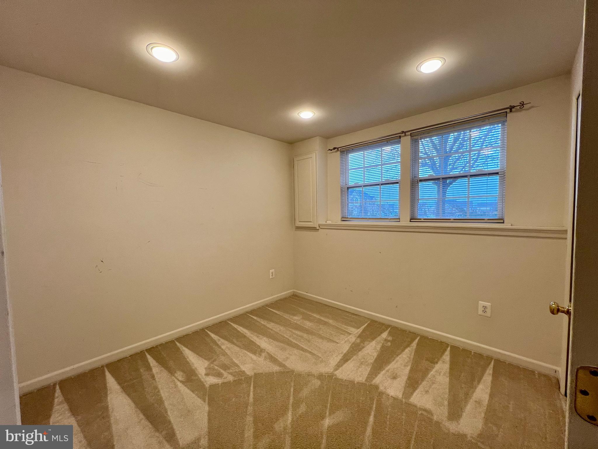 SHENANDOAH SPRINGS - Residential Lease