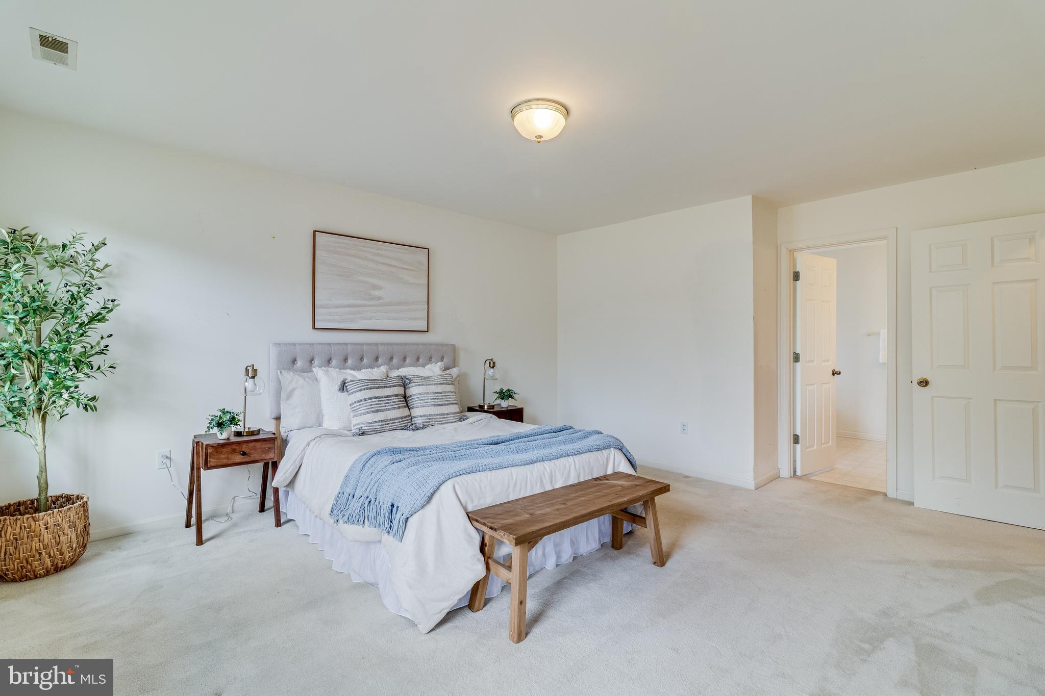 COVE POINT WOODS - Residential