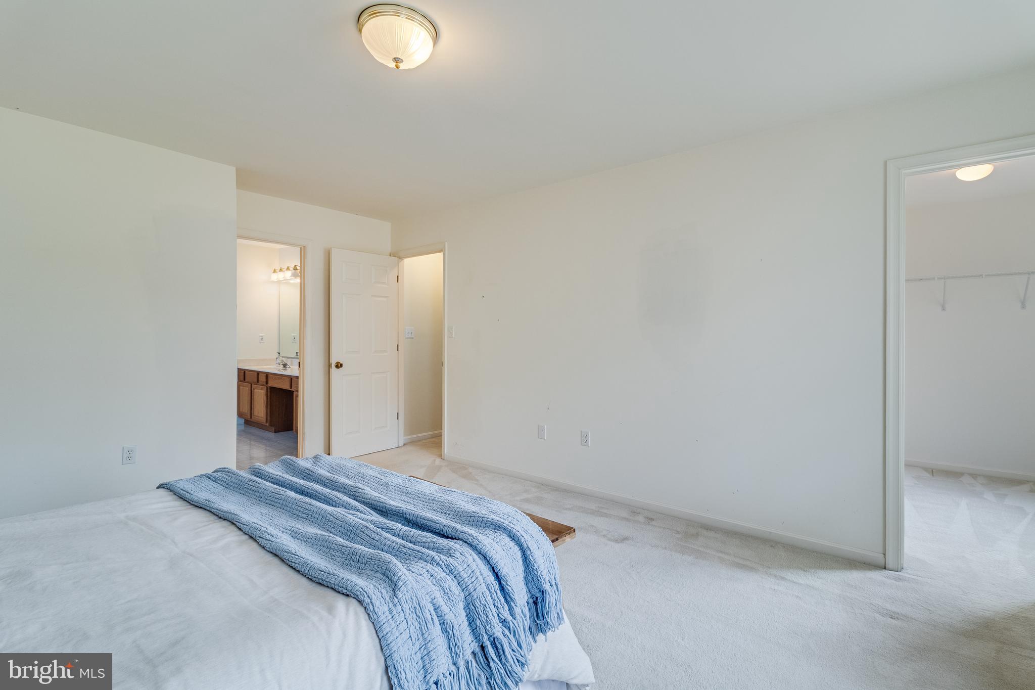 COVE POINT WOODS - Residential