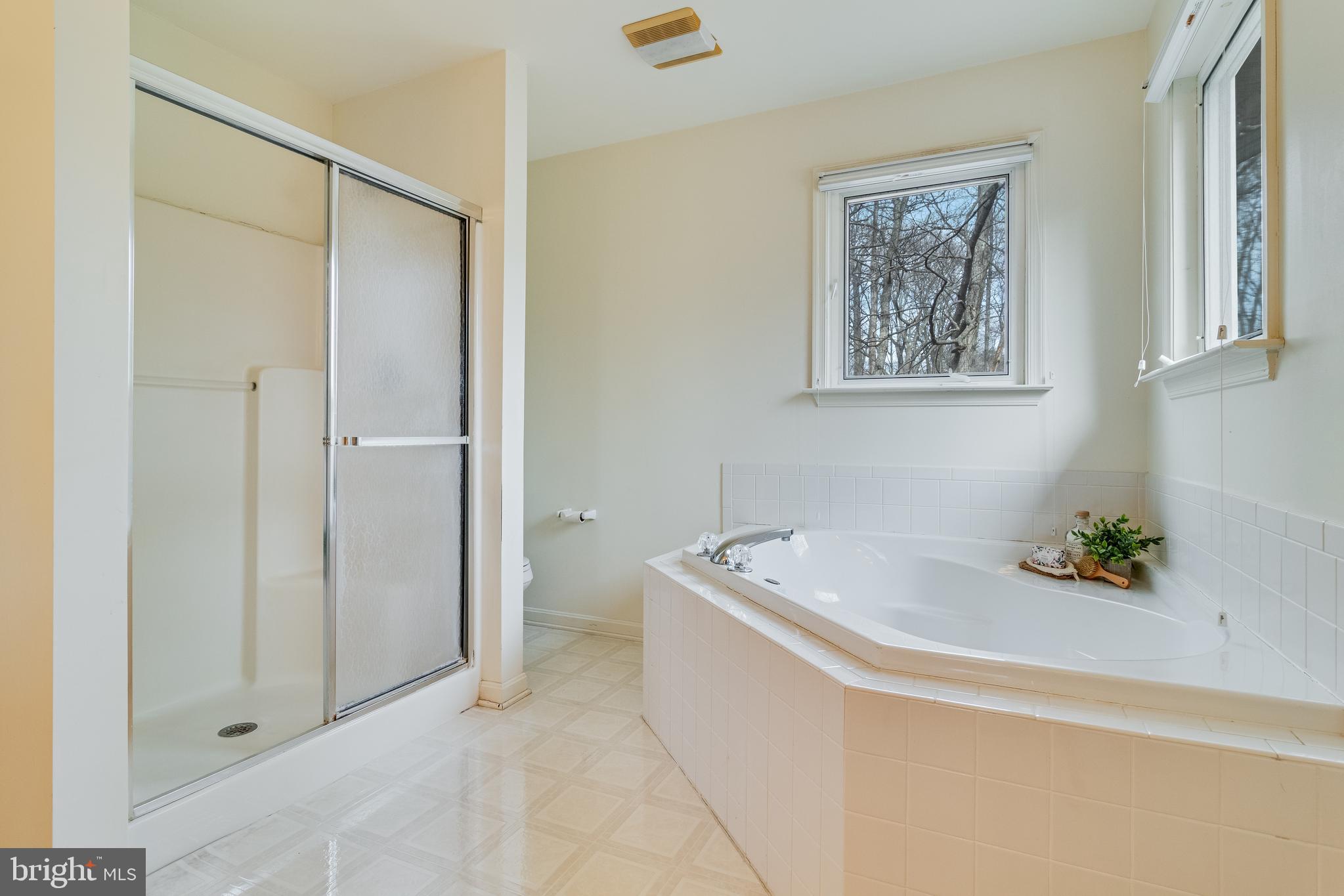 COVE POINT WOODS - Residential