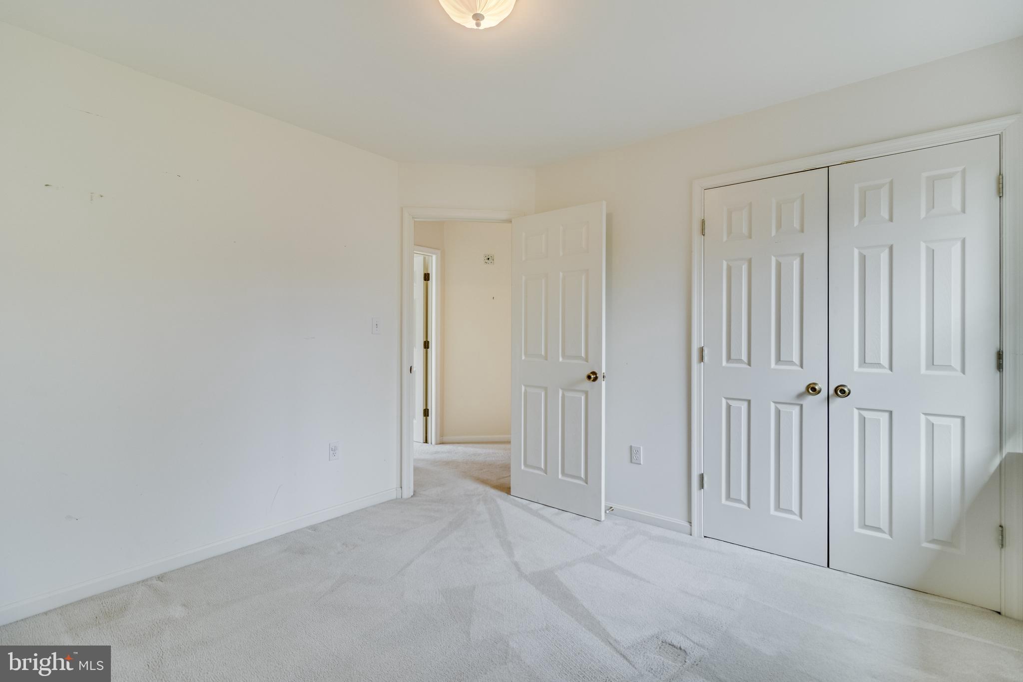 COVE POINT WOODS - Residential