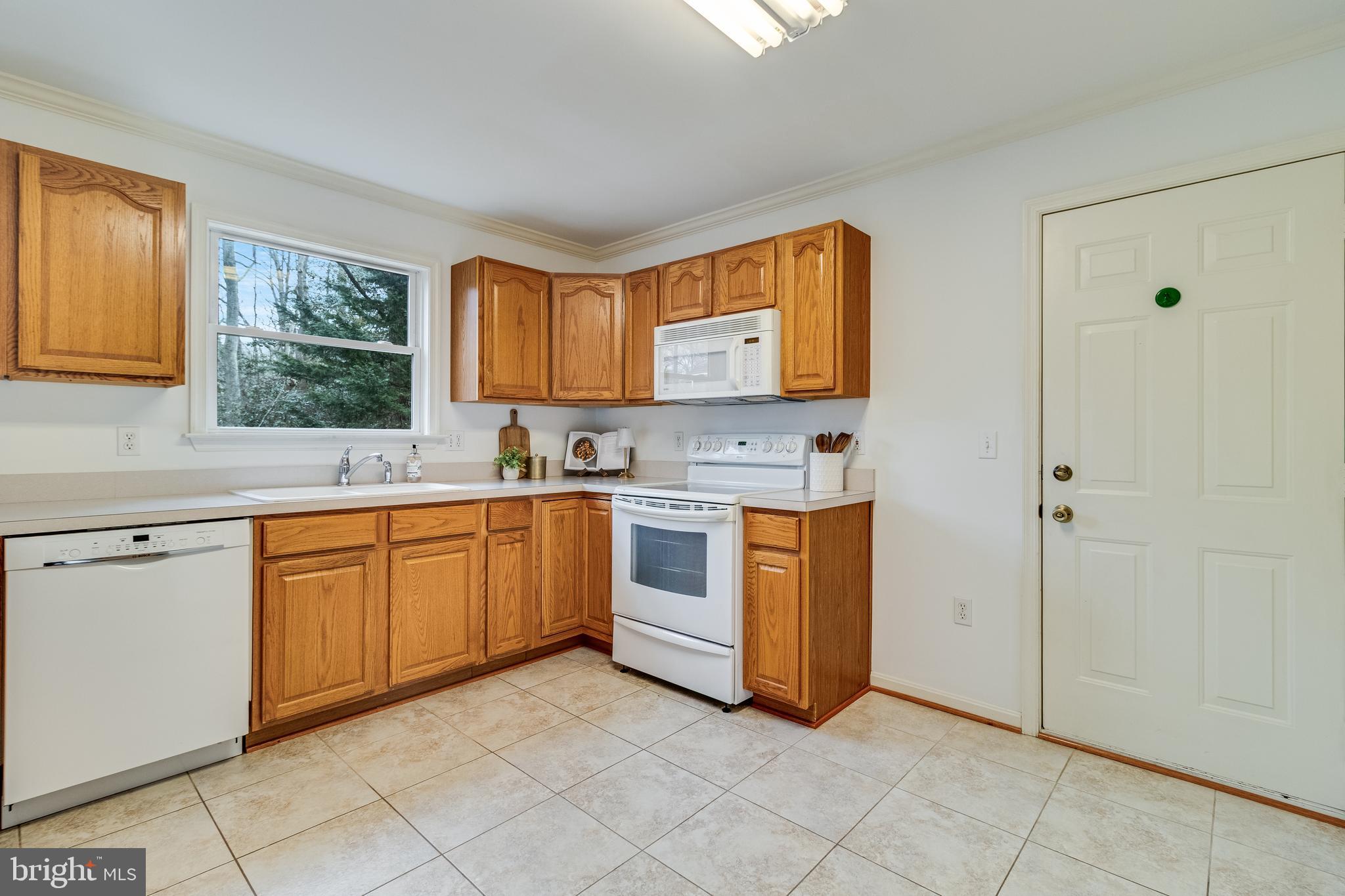 COVE POINT WOODS - Residential