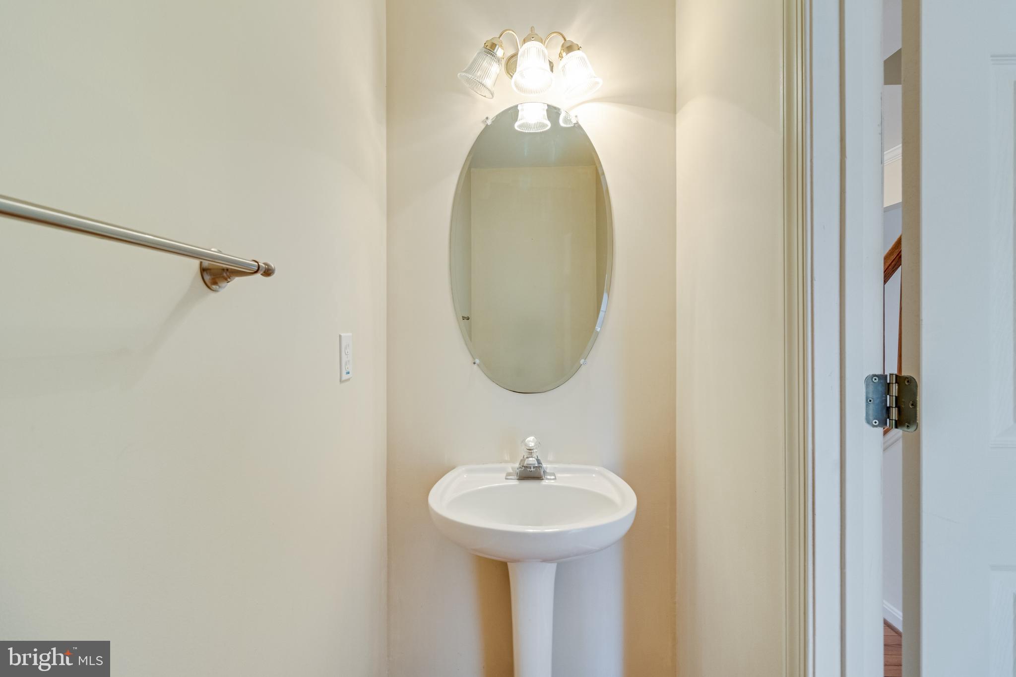 COVE POINT WOODS - Residential