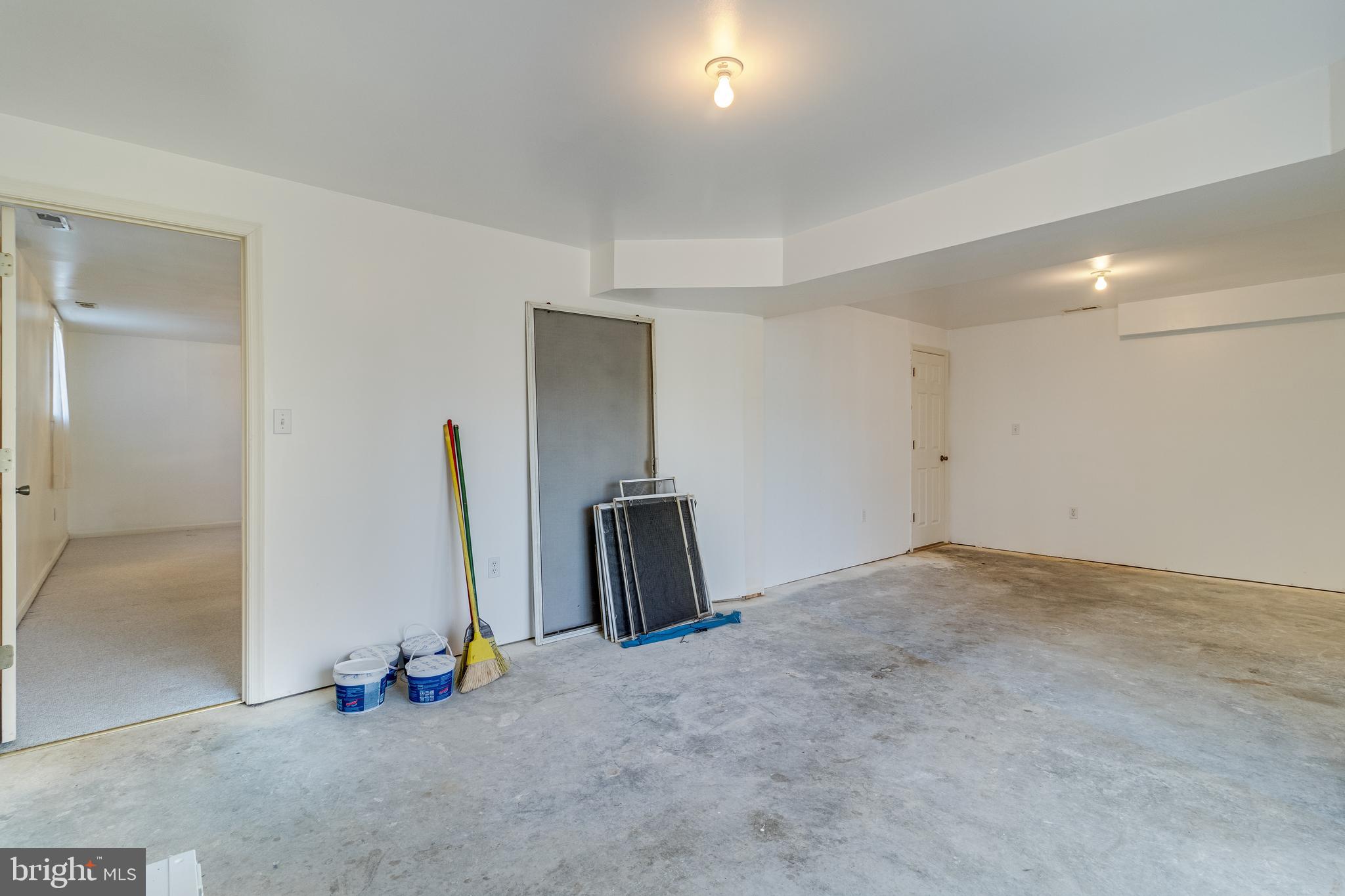 COVE POINT WOODS - Residential