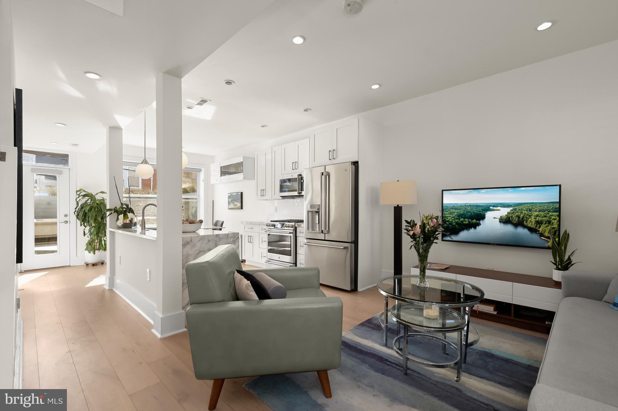 151 UHLAND TERRACE NE