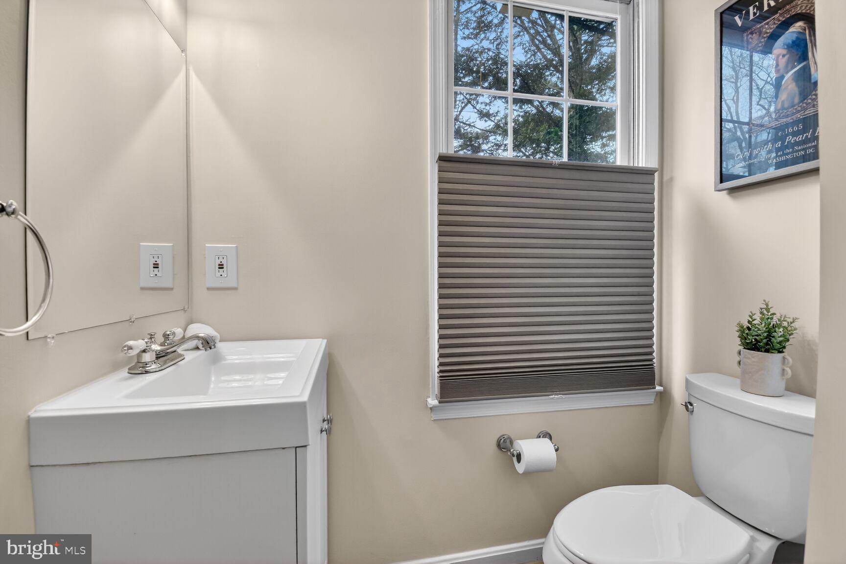 WHITLEY PARK CONDOMINIUM - Residential