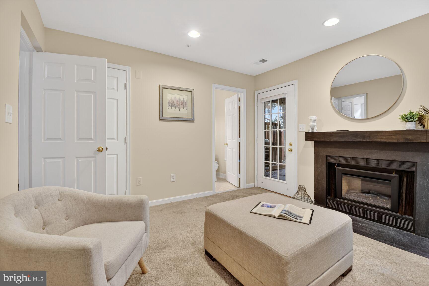 WHITLEY PARK CONDOMINIUM - Residential