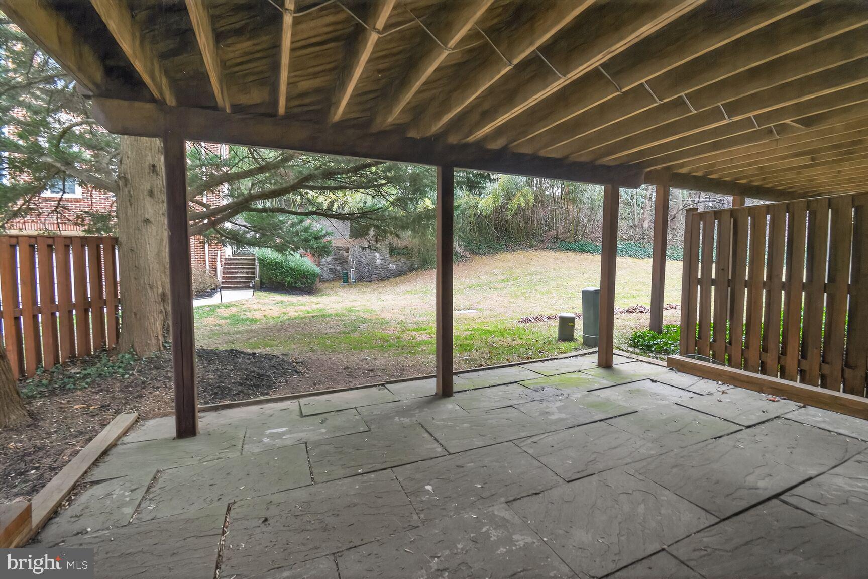 WHITLEY PARK CONDOMINIUM - Residential