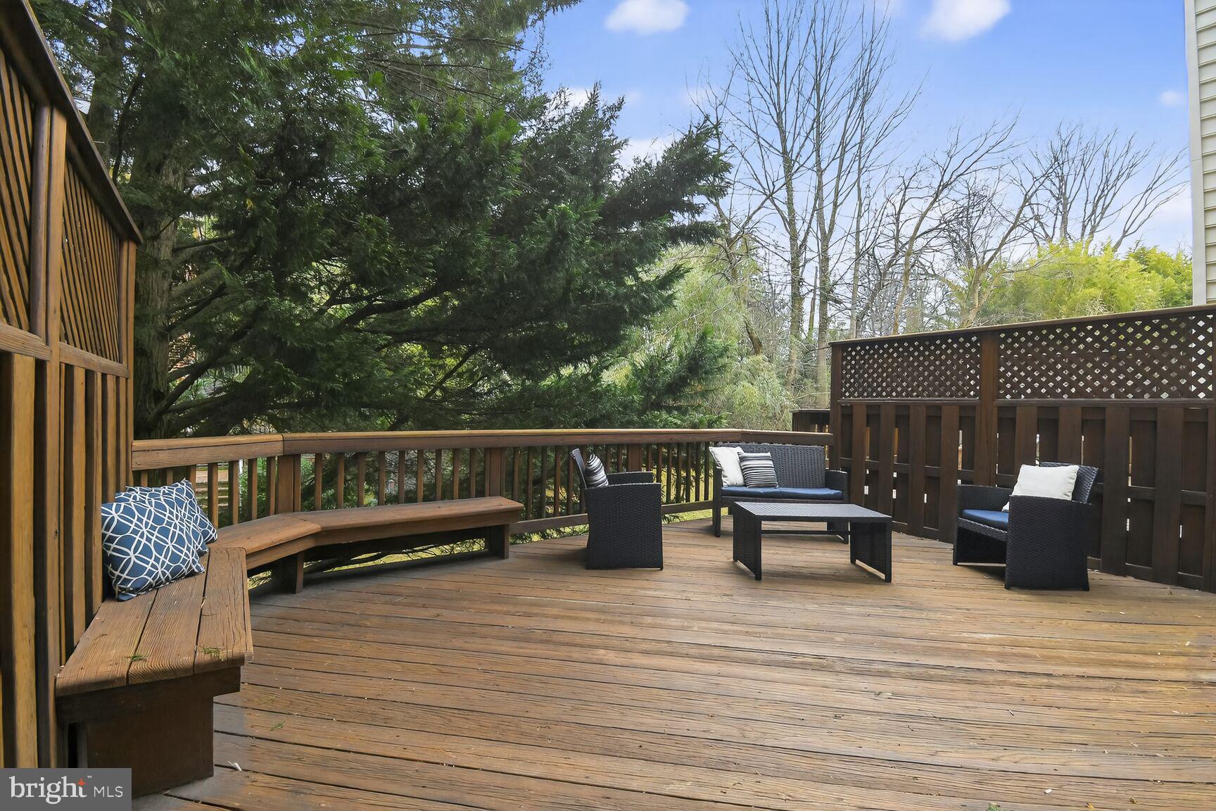 WHITLEY PARK CONDOMINIUM - Residential