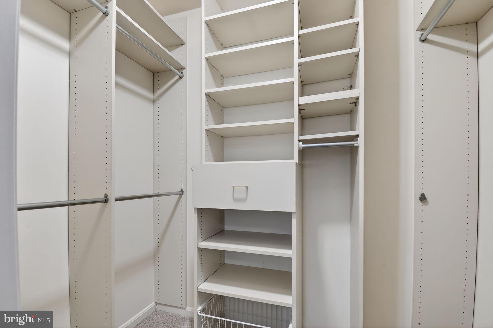 WHITLEY PARK CONDOMINIUM - Residential