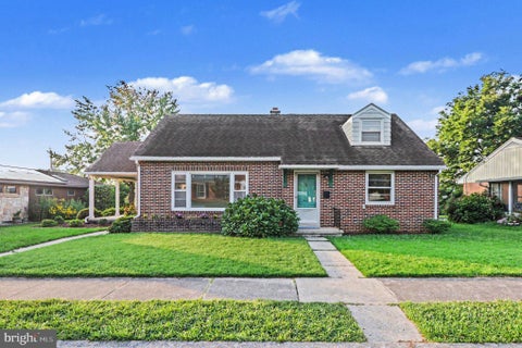 Homes For Rent - 442 W Caracas Avenue<br/> HERSHEY, PA 17033