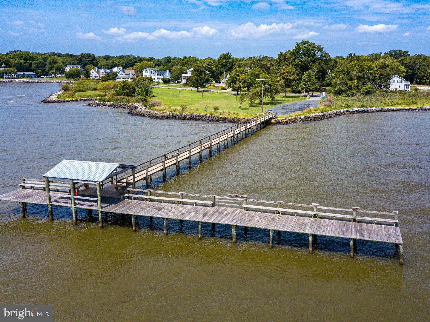 FRANKLIN MANOR BEACH - Residential