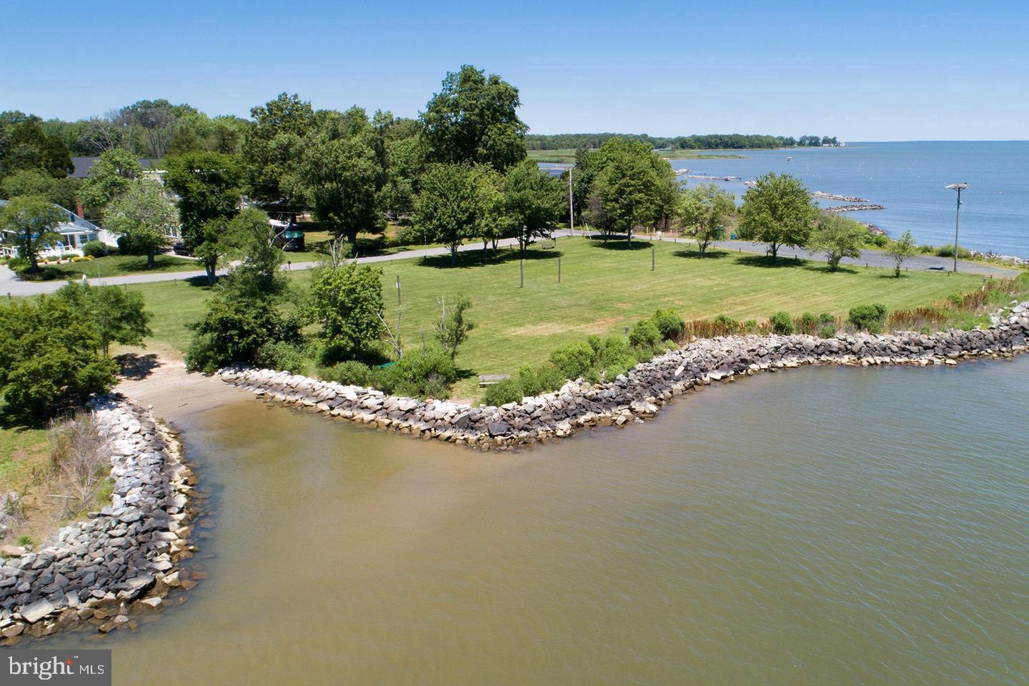 FRANKLIN MANOR BEACH - Residential