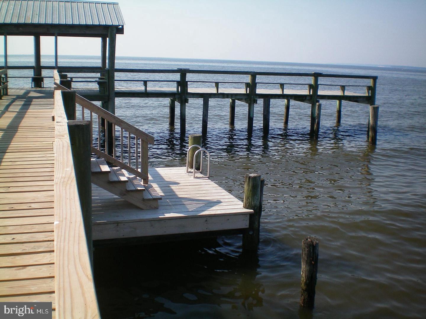 FRANKLIN MANOR BEACH - Residential