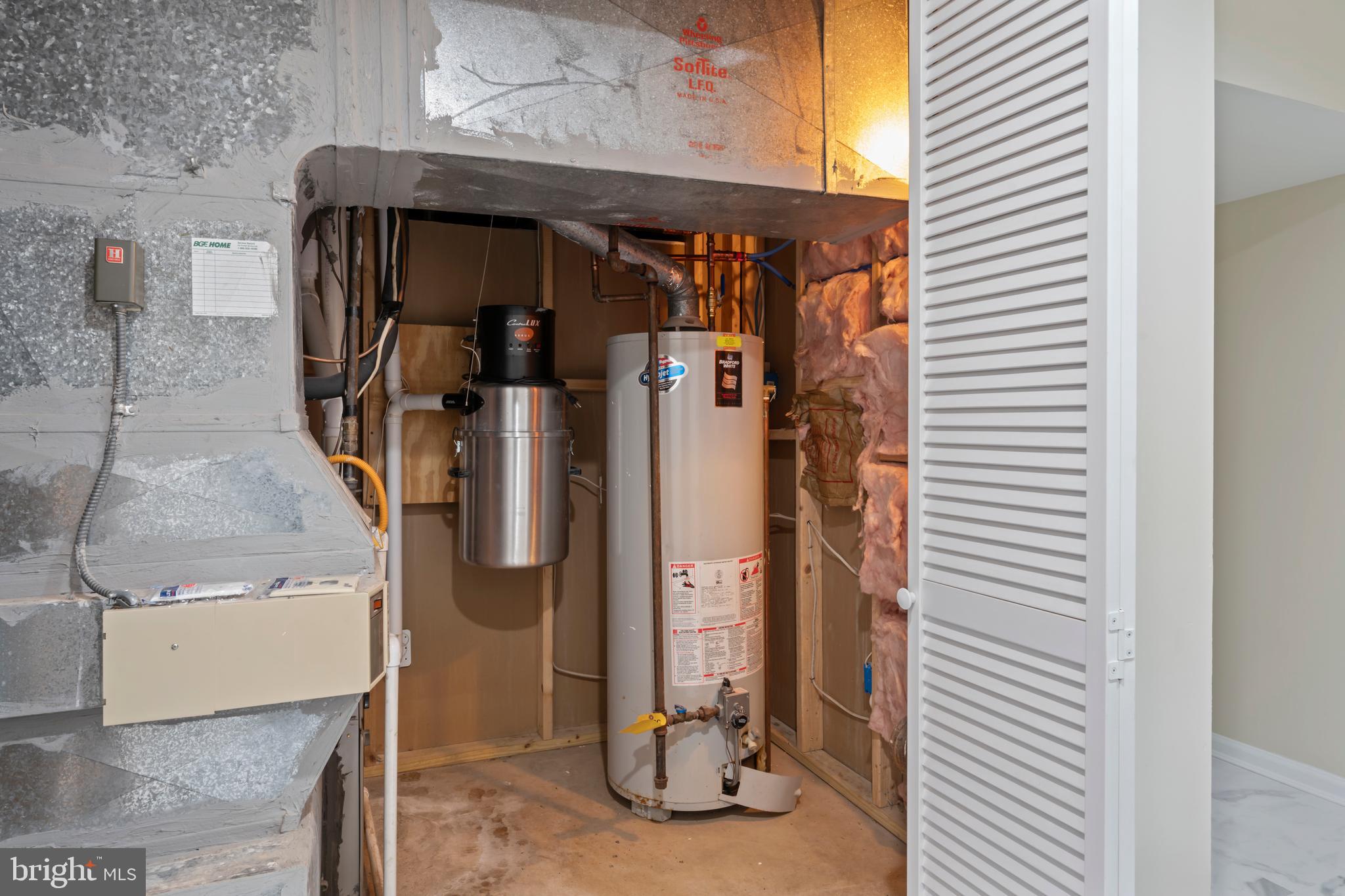 NORBECK ESTATES - Residential