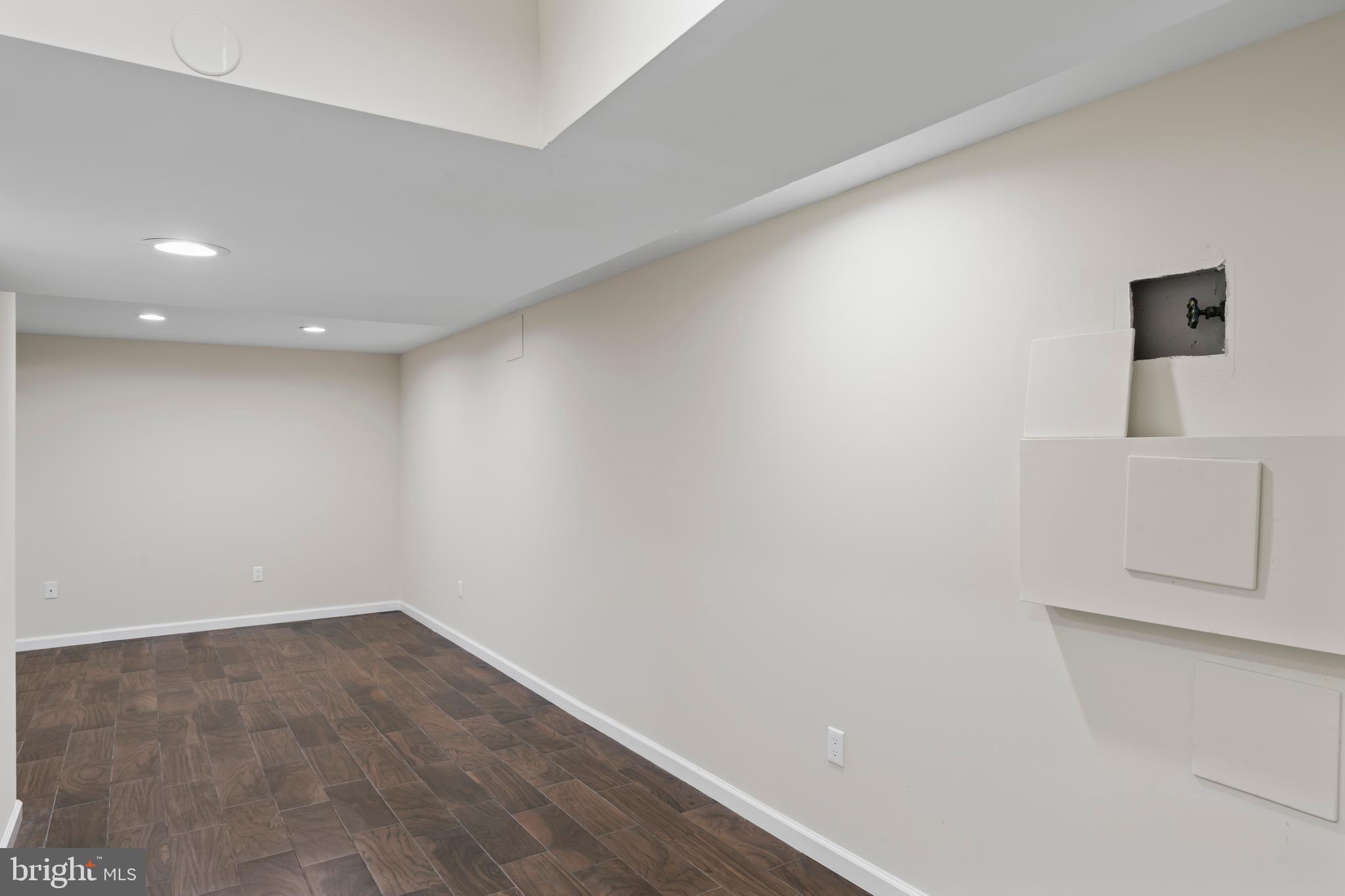 NORBECK ESTATES - Residential