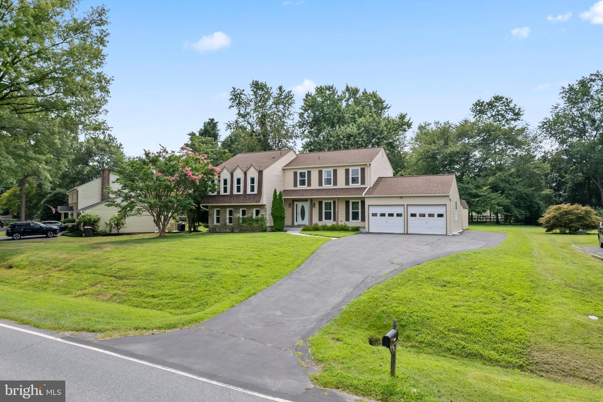 NORBECK ESTATES - Residential