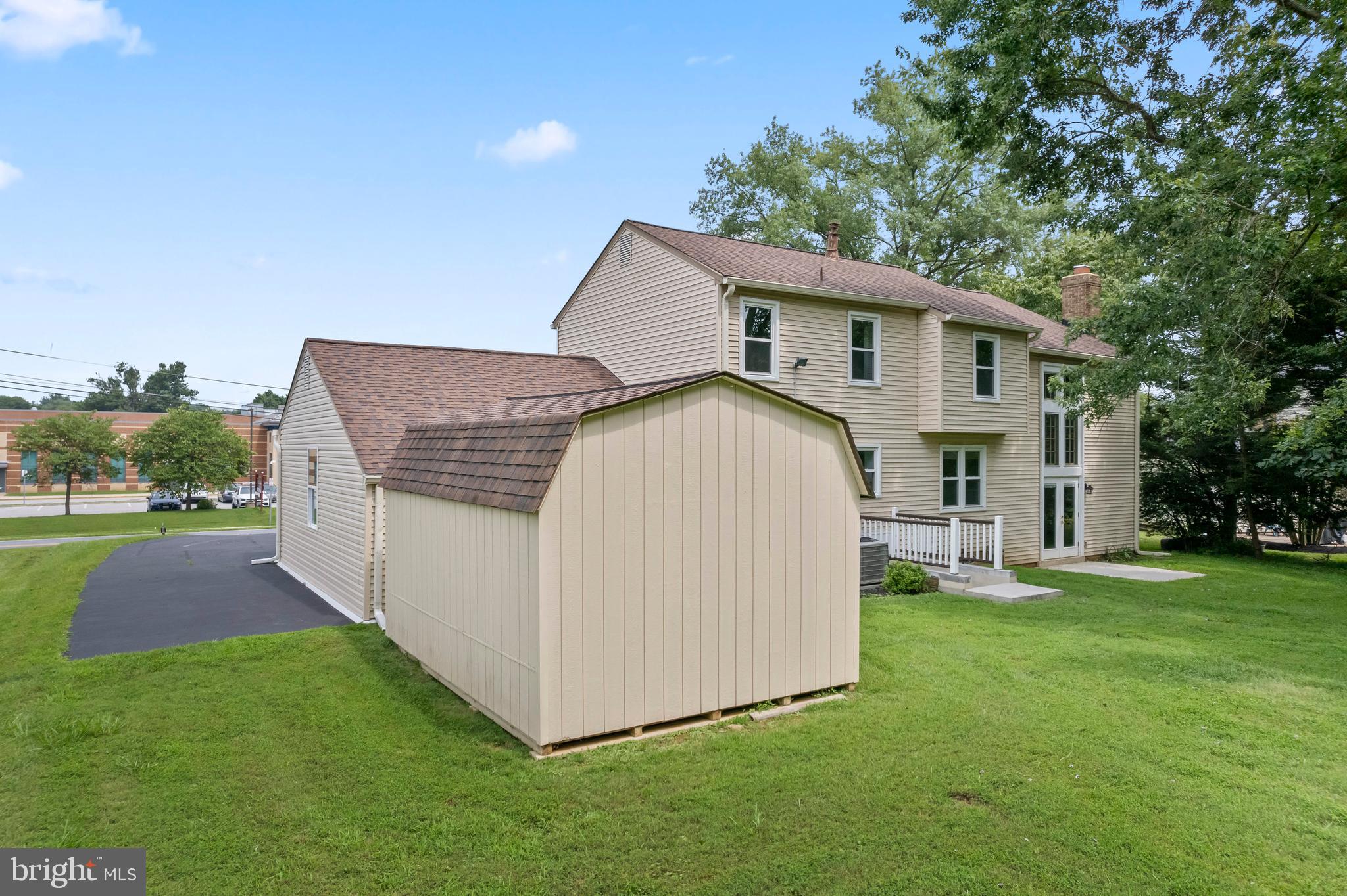 NORBECK ESTATES - Residential