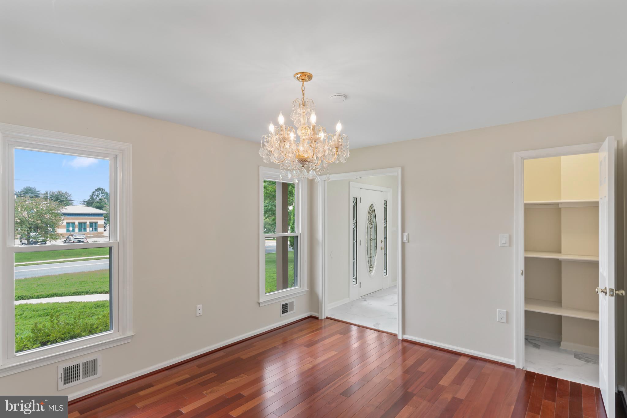 NORBECK ESTATES - Residential