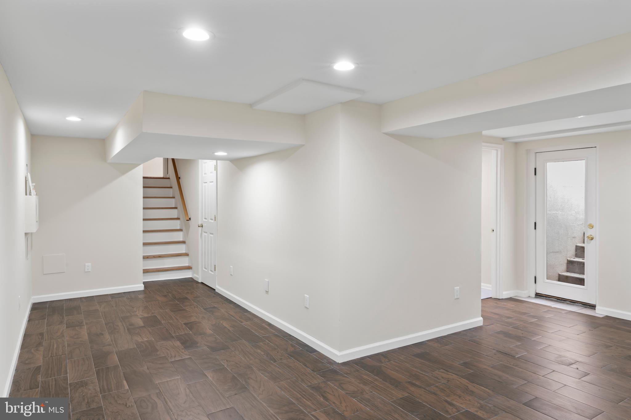 NORBECK ESTATES - Residential