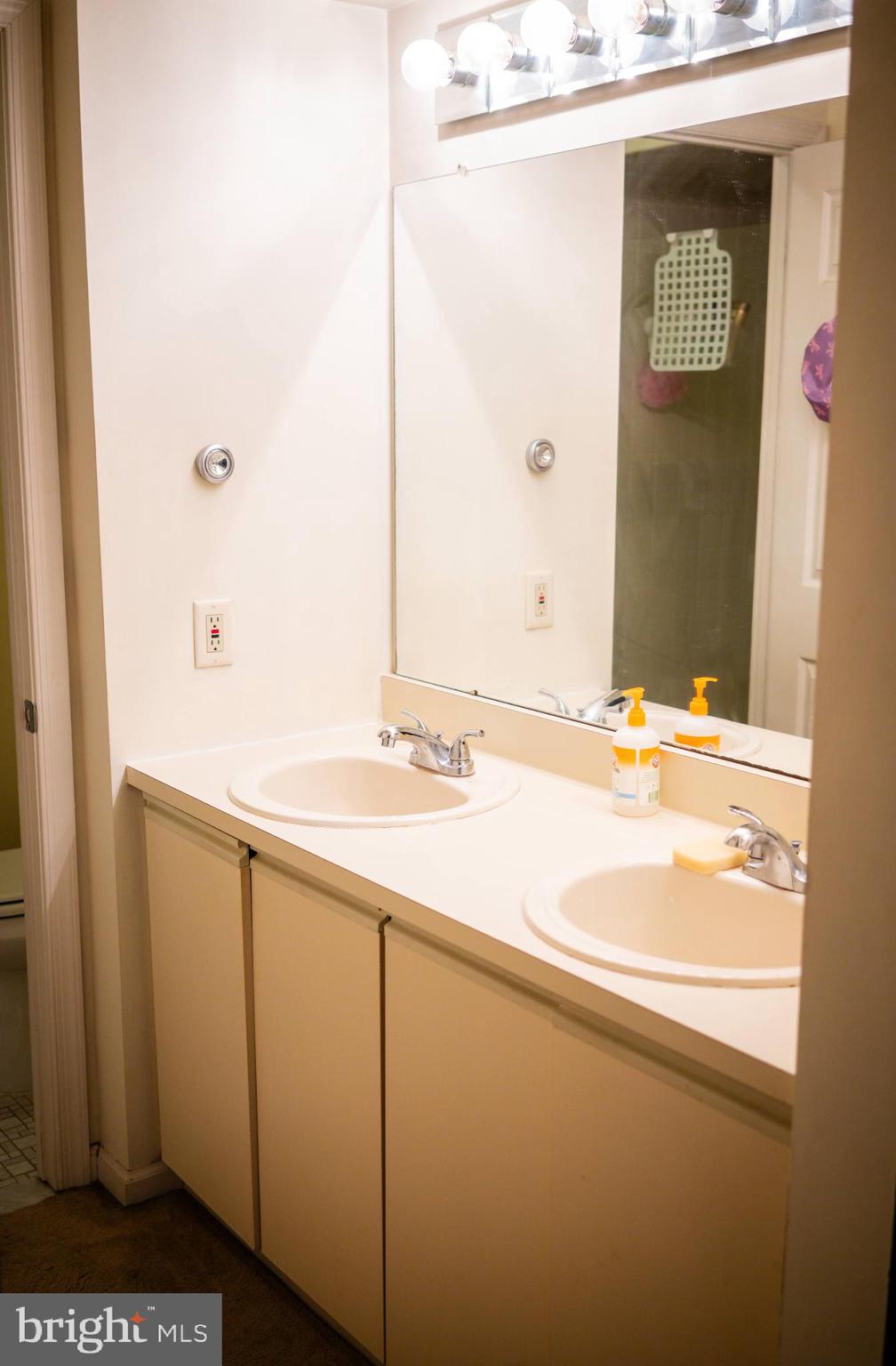 BUSTLETON - Residential