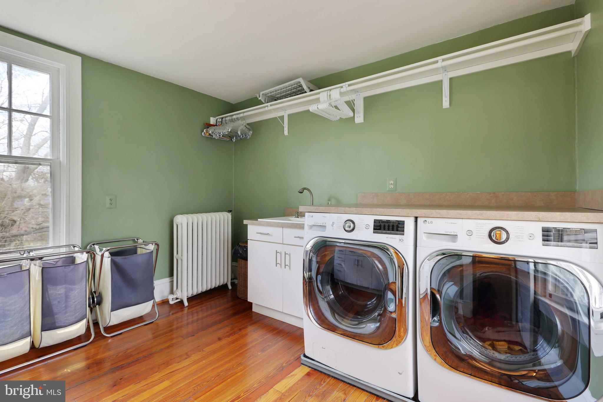 MOUNT WASHINGTON - Residential