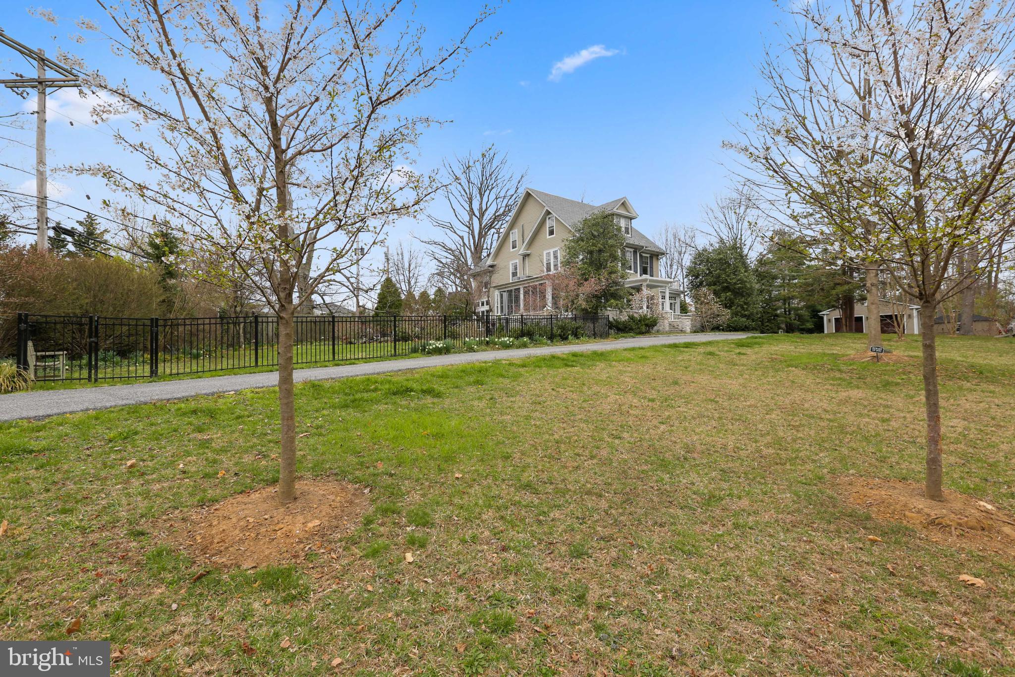 MOUNT WASHINGTON - Residential