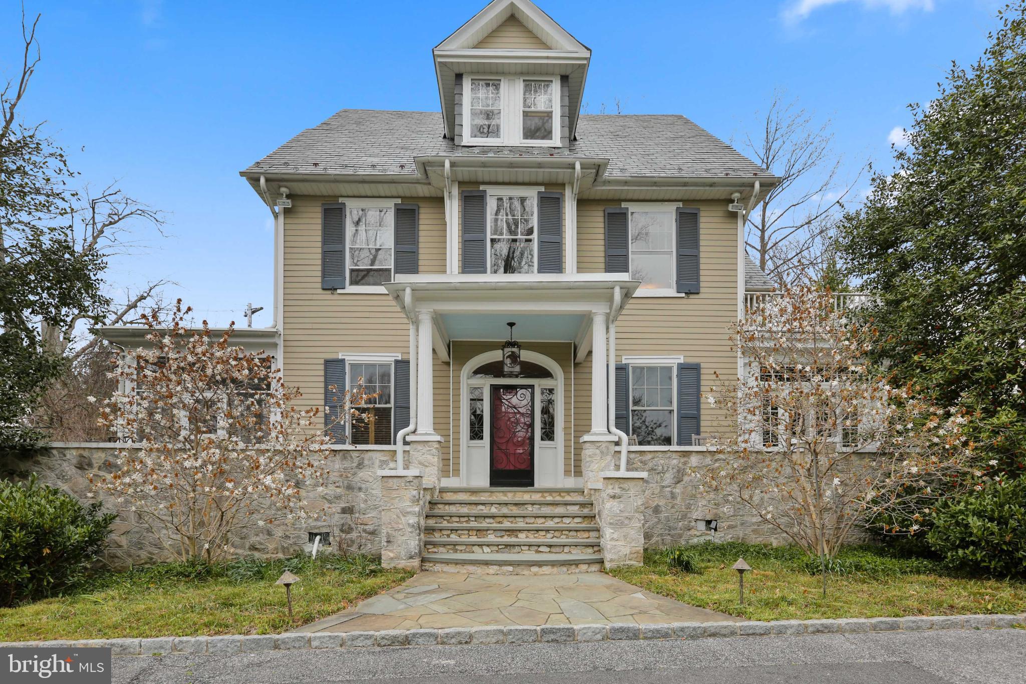 MOUNT WASHINGTON - Residential