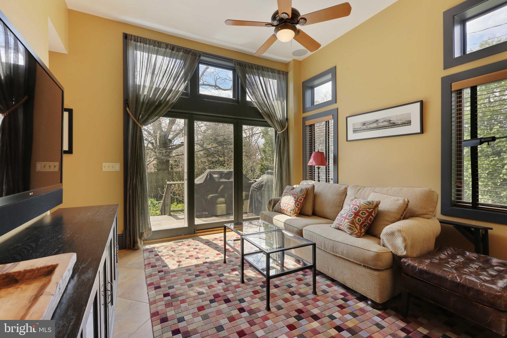 MOUNT WASHINGTON - Residential