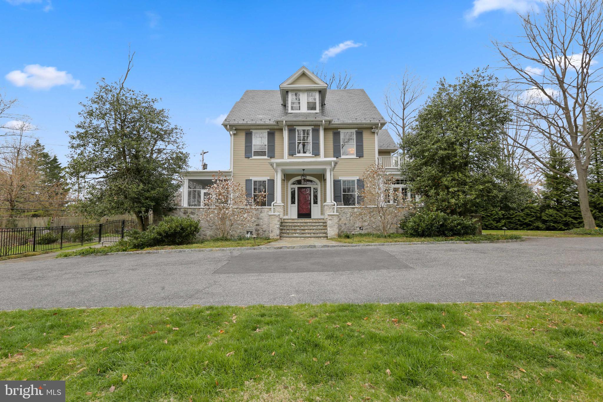 MOUNT WASHINGTON - Residential