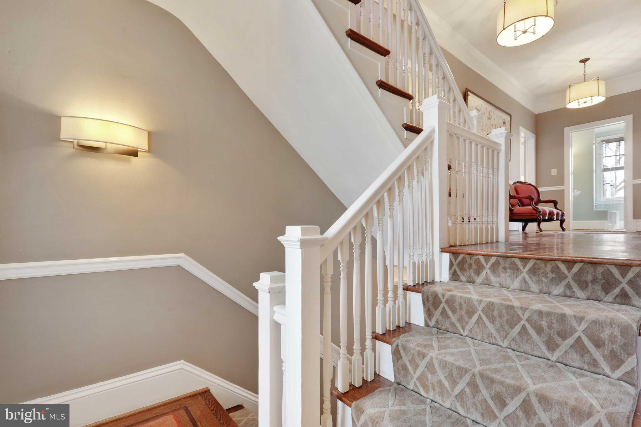 MOUNT WASHINGTON - Residential