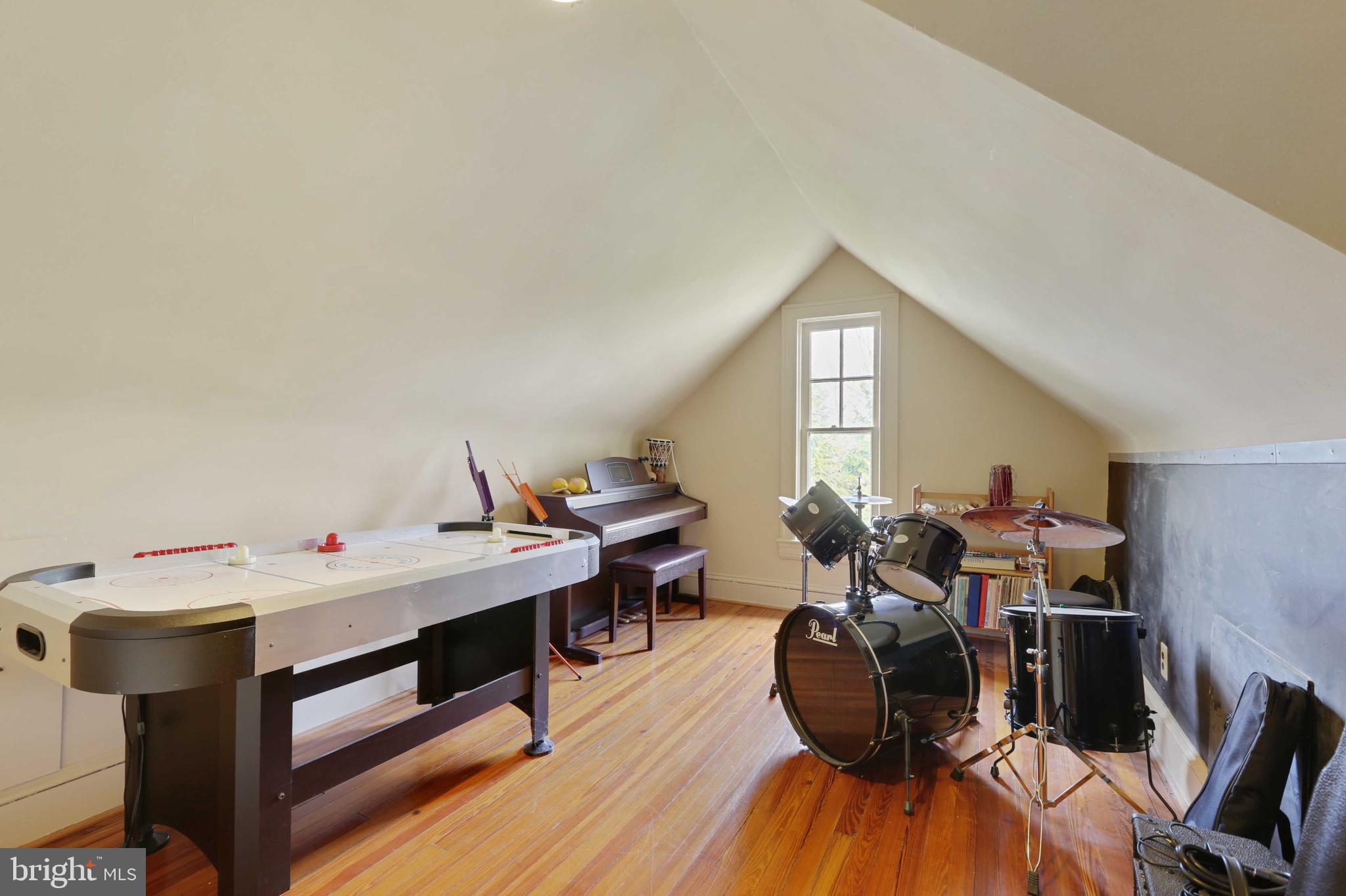 MOUNT WASHINGTON - Residential