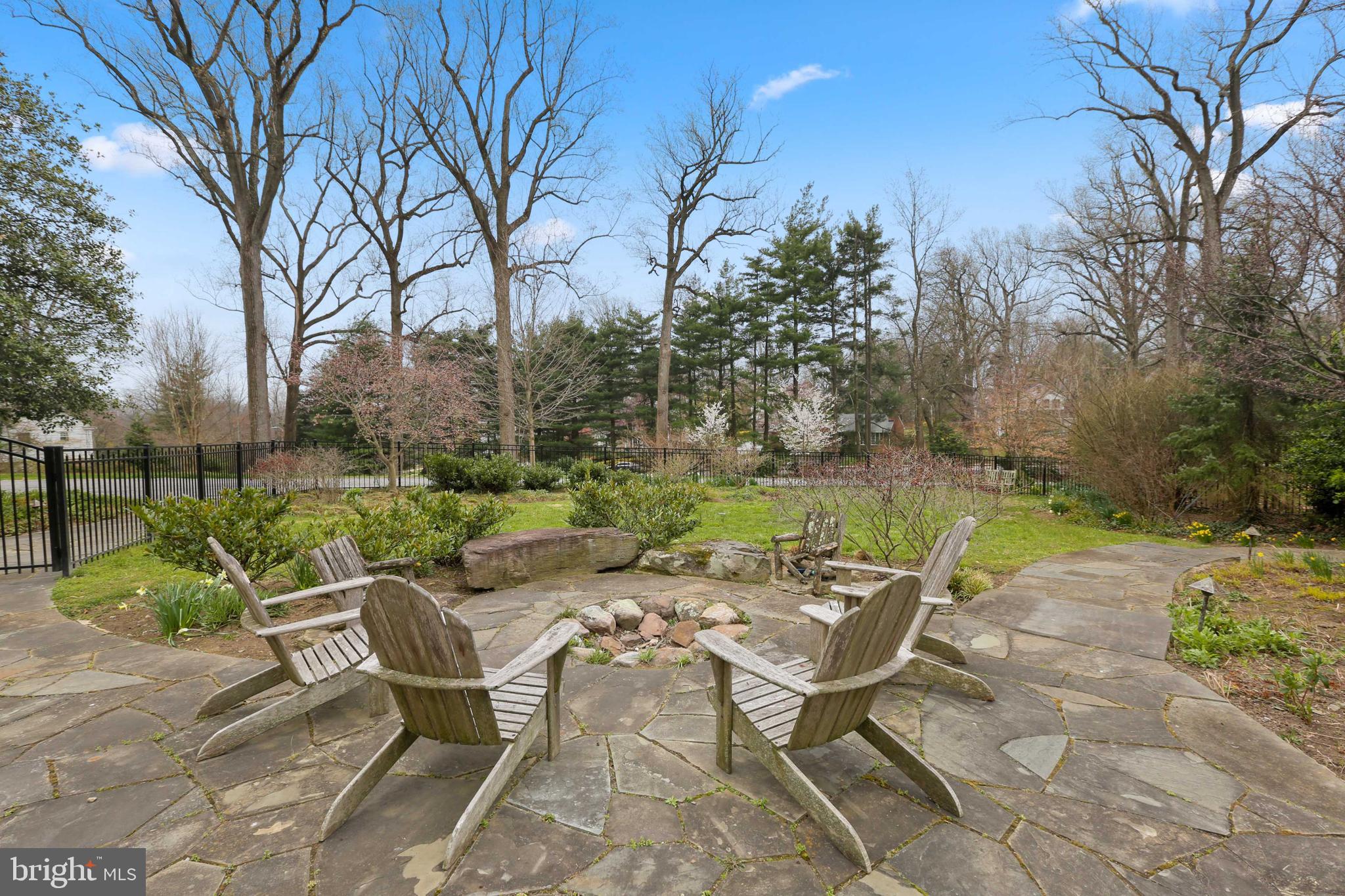 MOUNT WASHINGTON - Residential