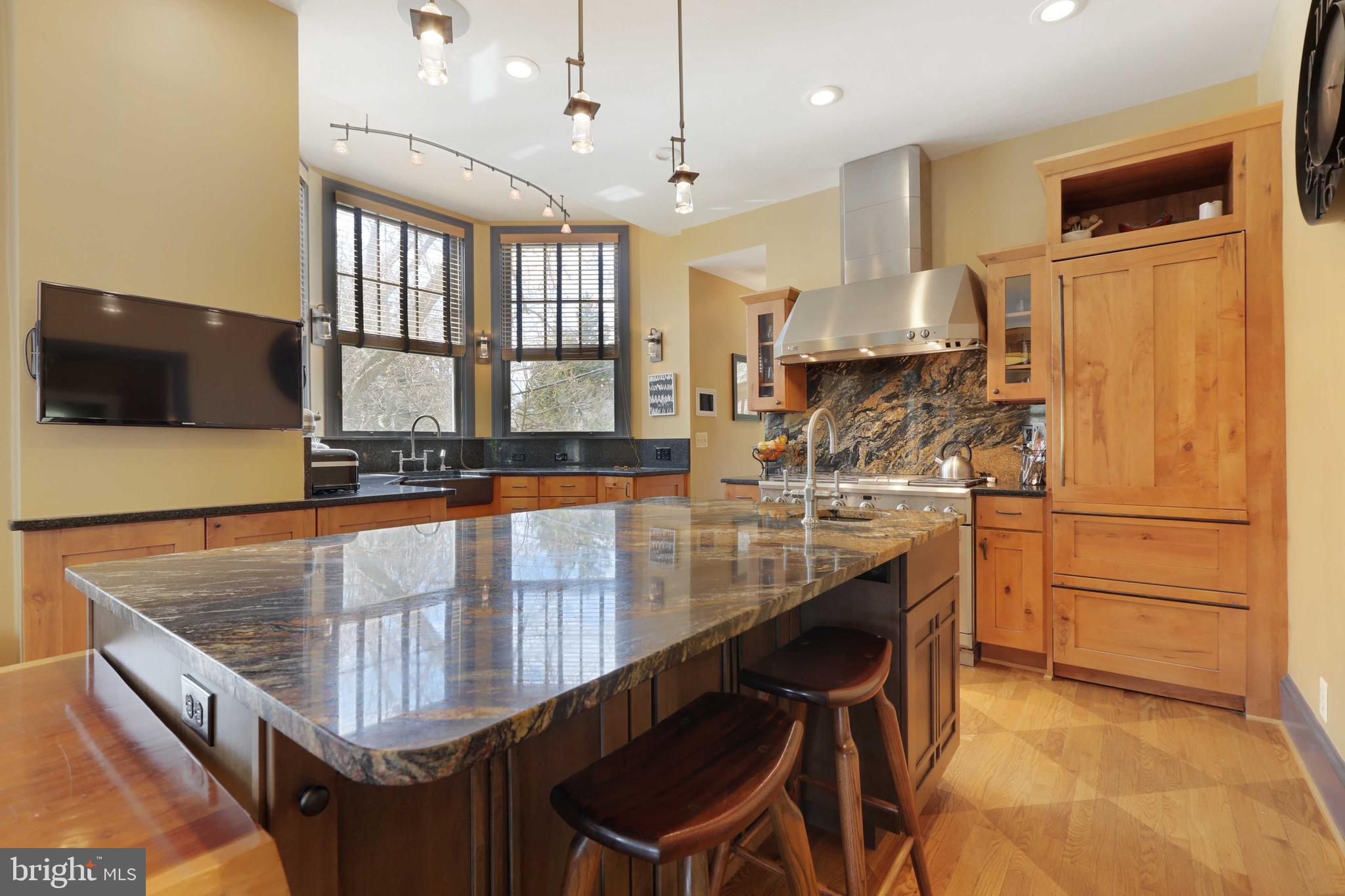 MOUNT WASHINGTON - Residential