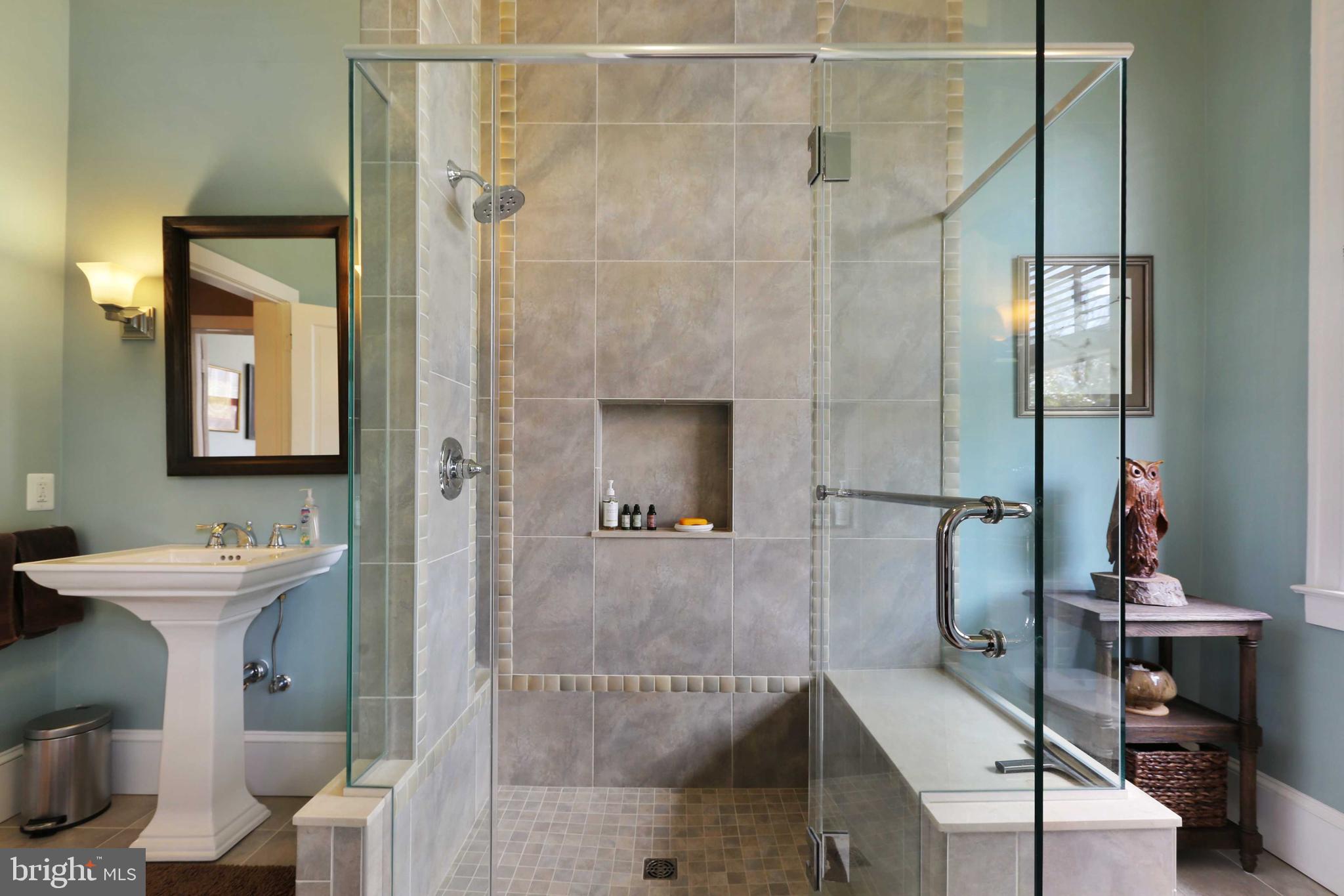 MOUNT WASHINGTON - Residential