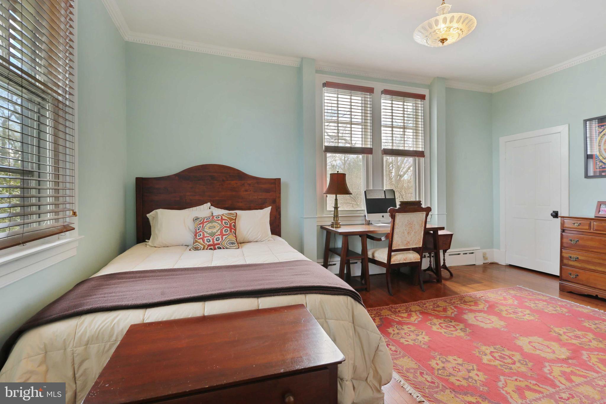 MOUNT WASHINGTON - Residential