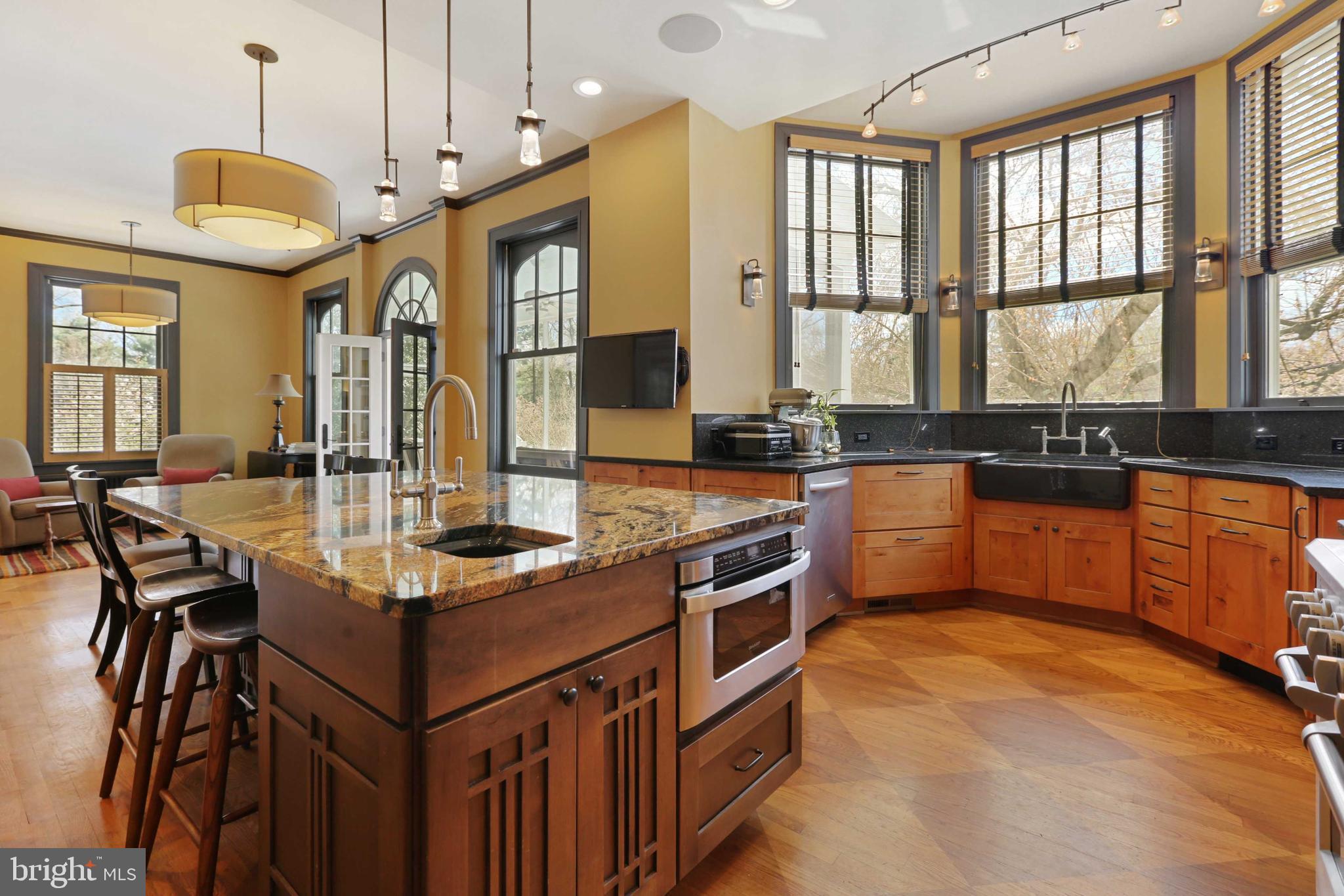 MOUNT WASHINGTON - Residential