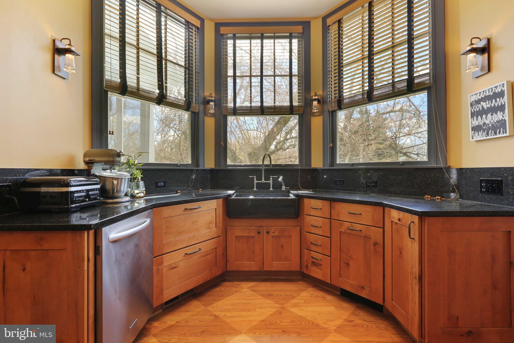 MOUNT WASHINGTON - Residential