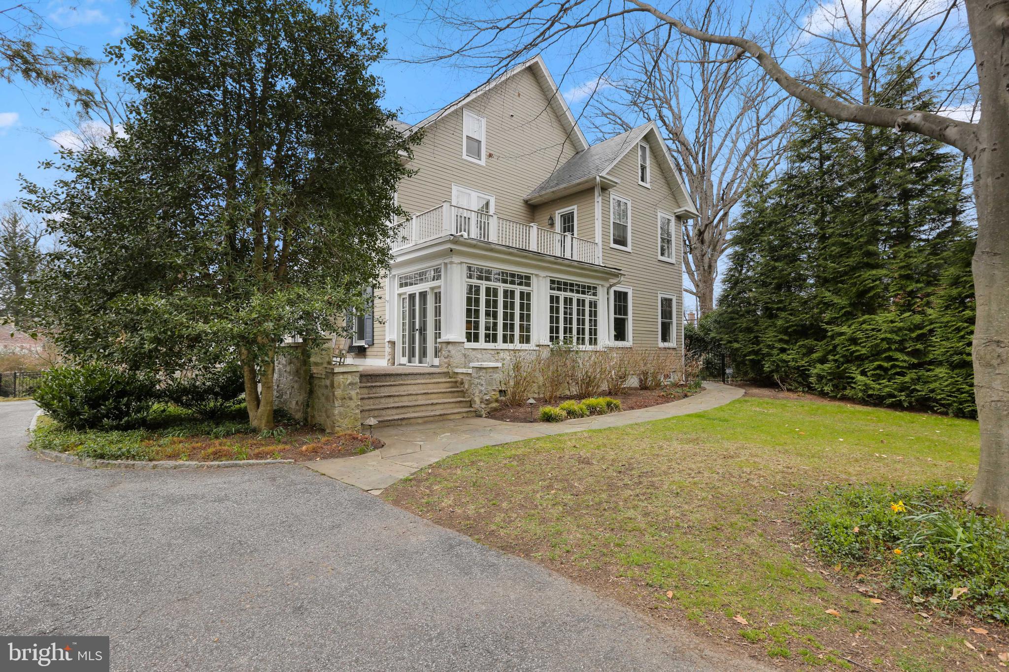 MOUNT WASHINGTON - Residential