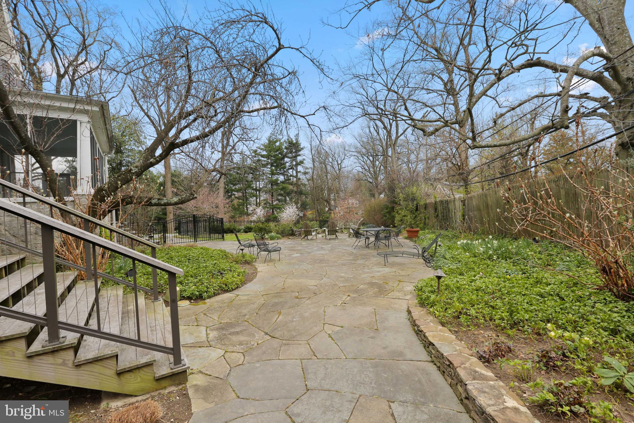 MOUNT WASHINGTON - Residential