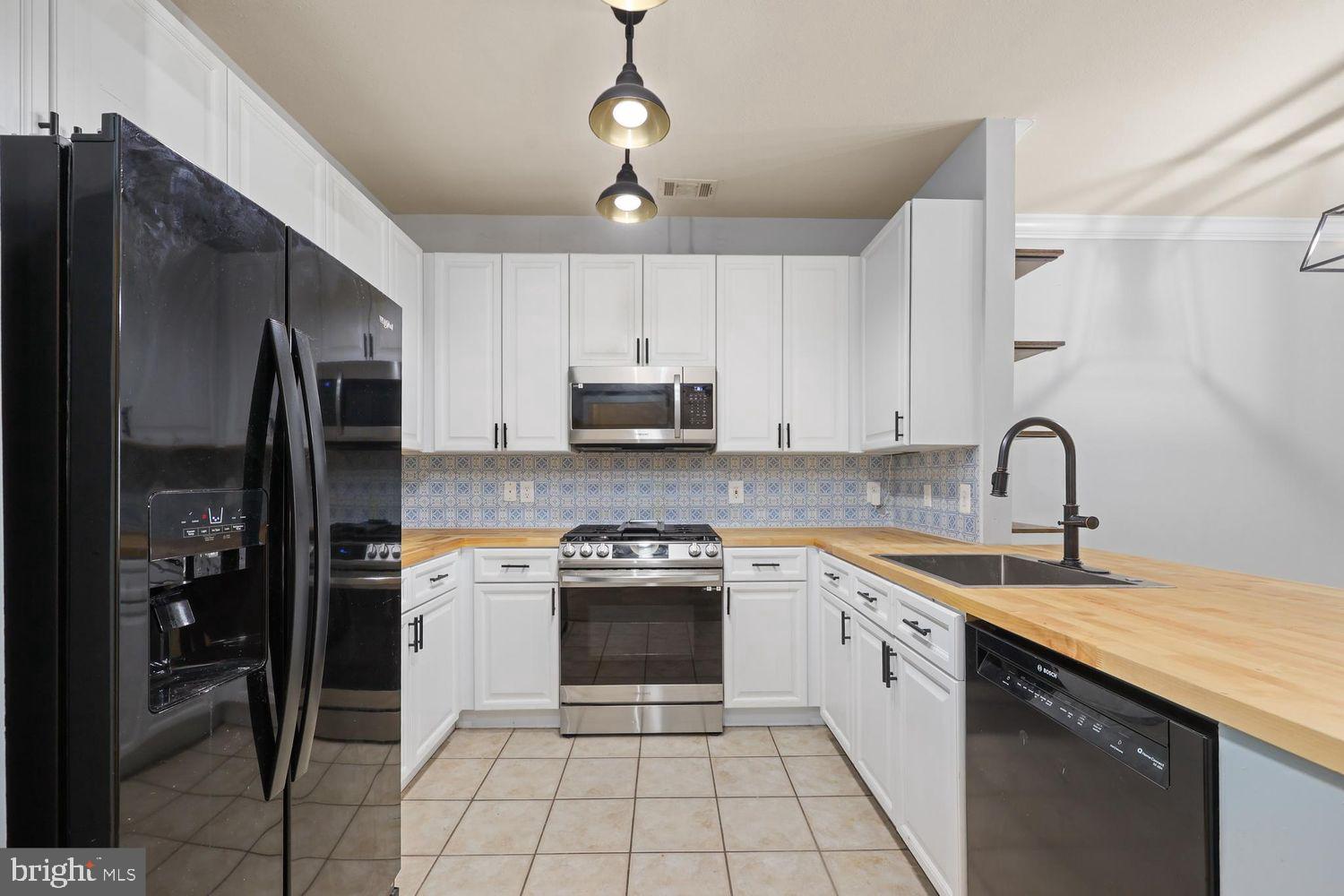 ACADIA - Residential Lease