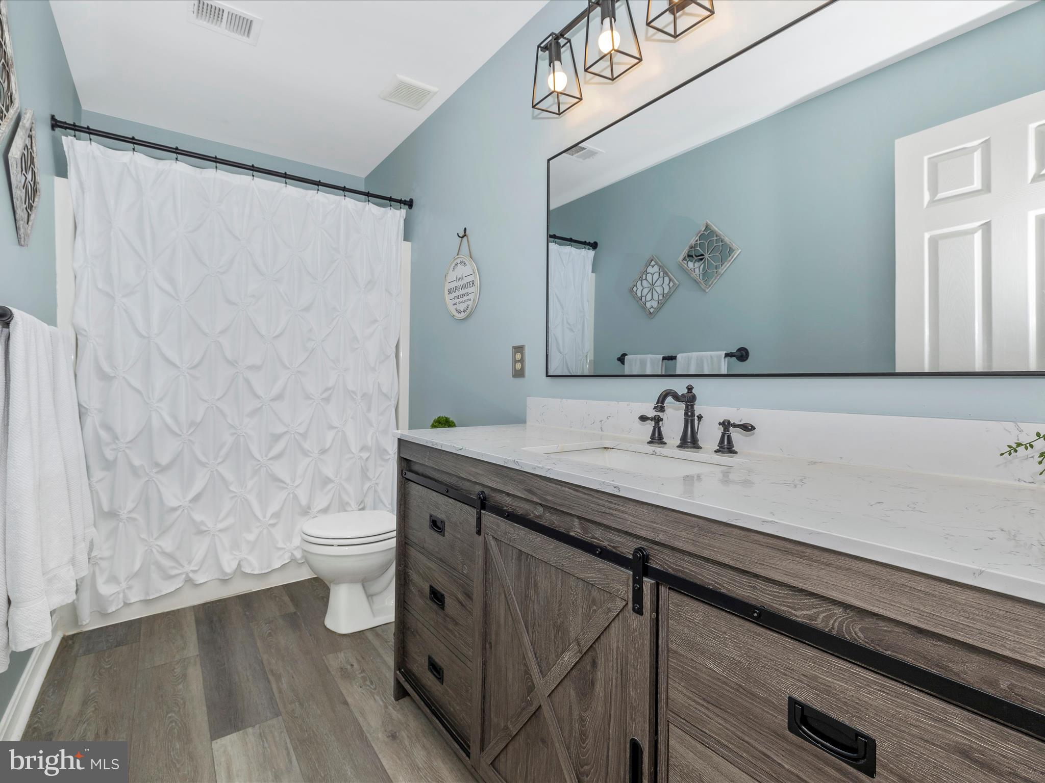 WALNUT POND - Residential