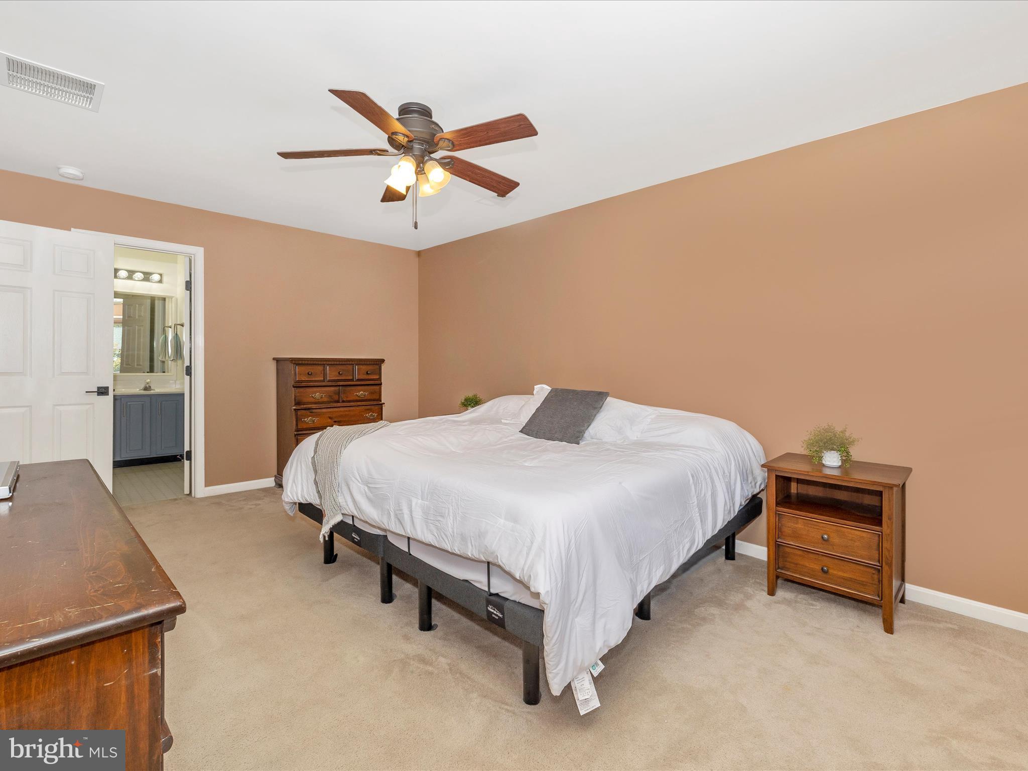 WALNUT POND - Residential