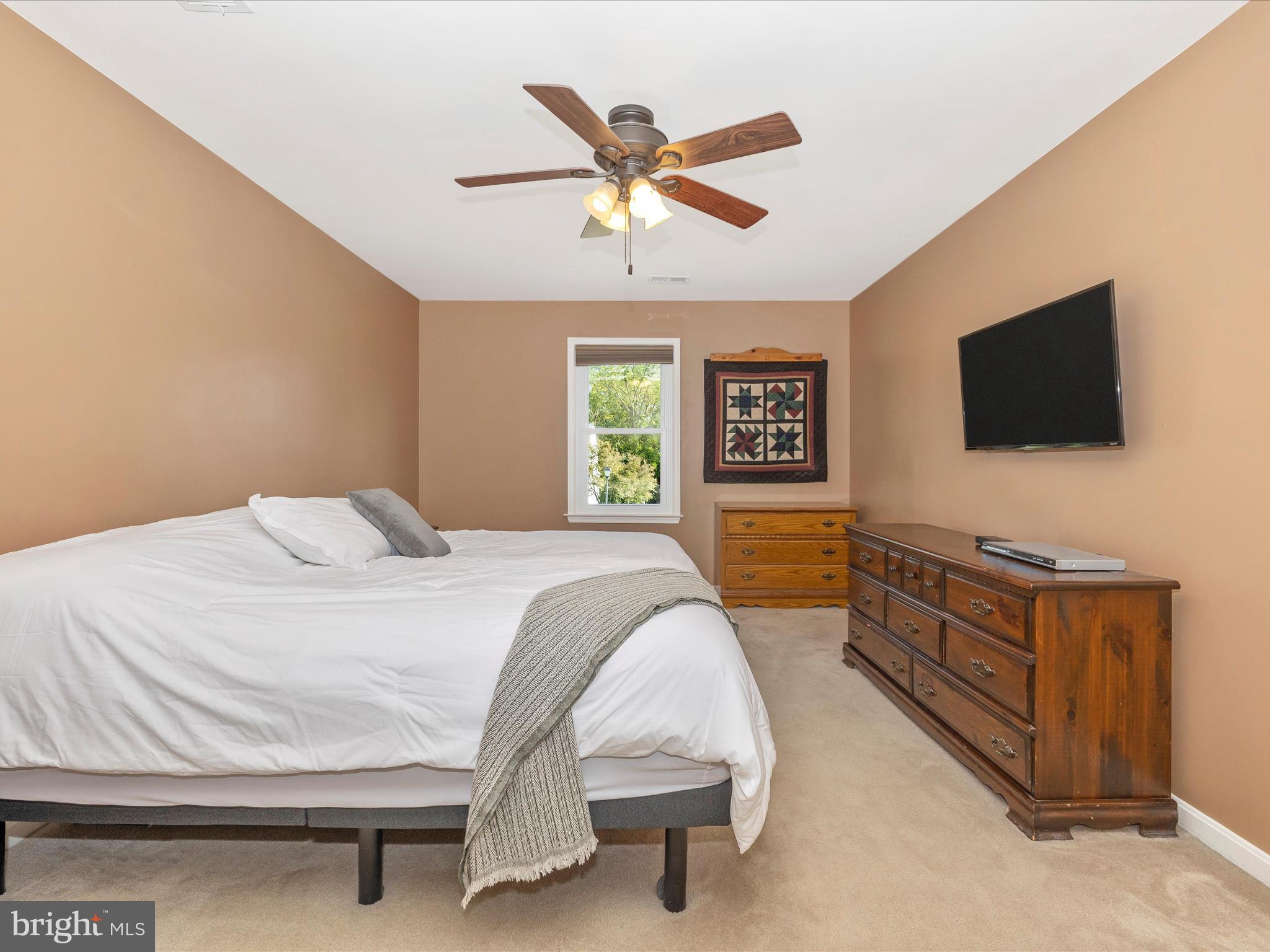 WALNUT POND - Residential