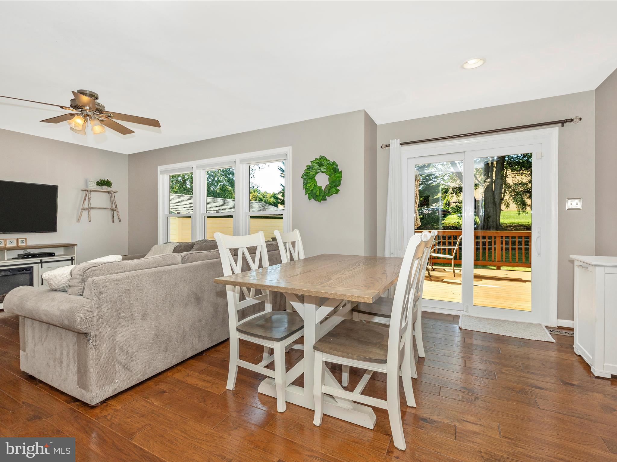 WALNUT POND - Residential