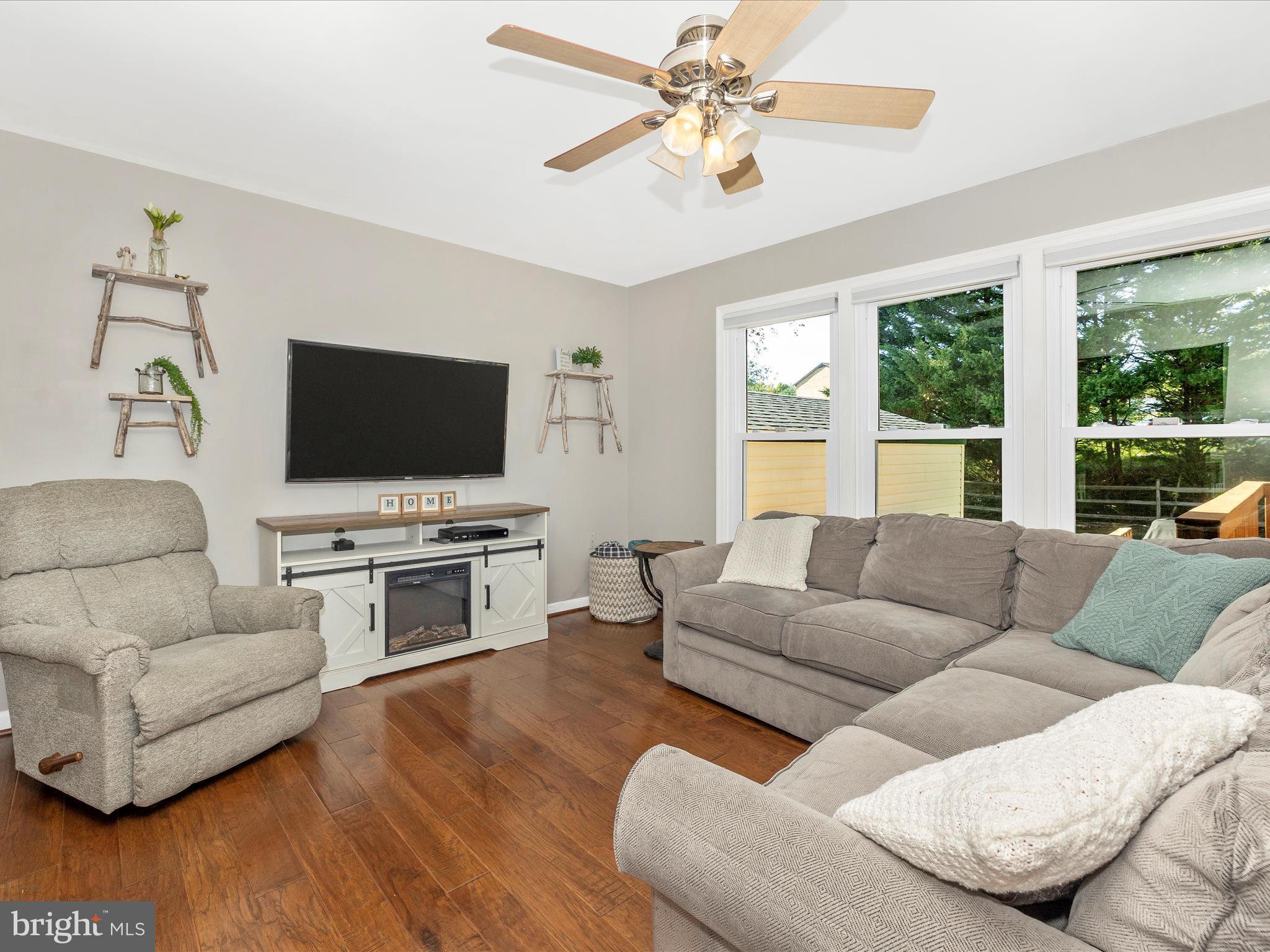 WALNUT POND - Residential