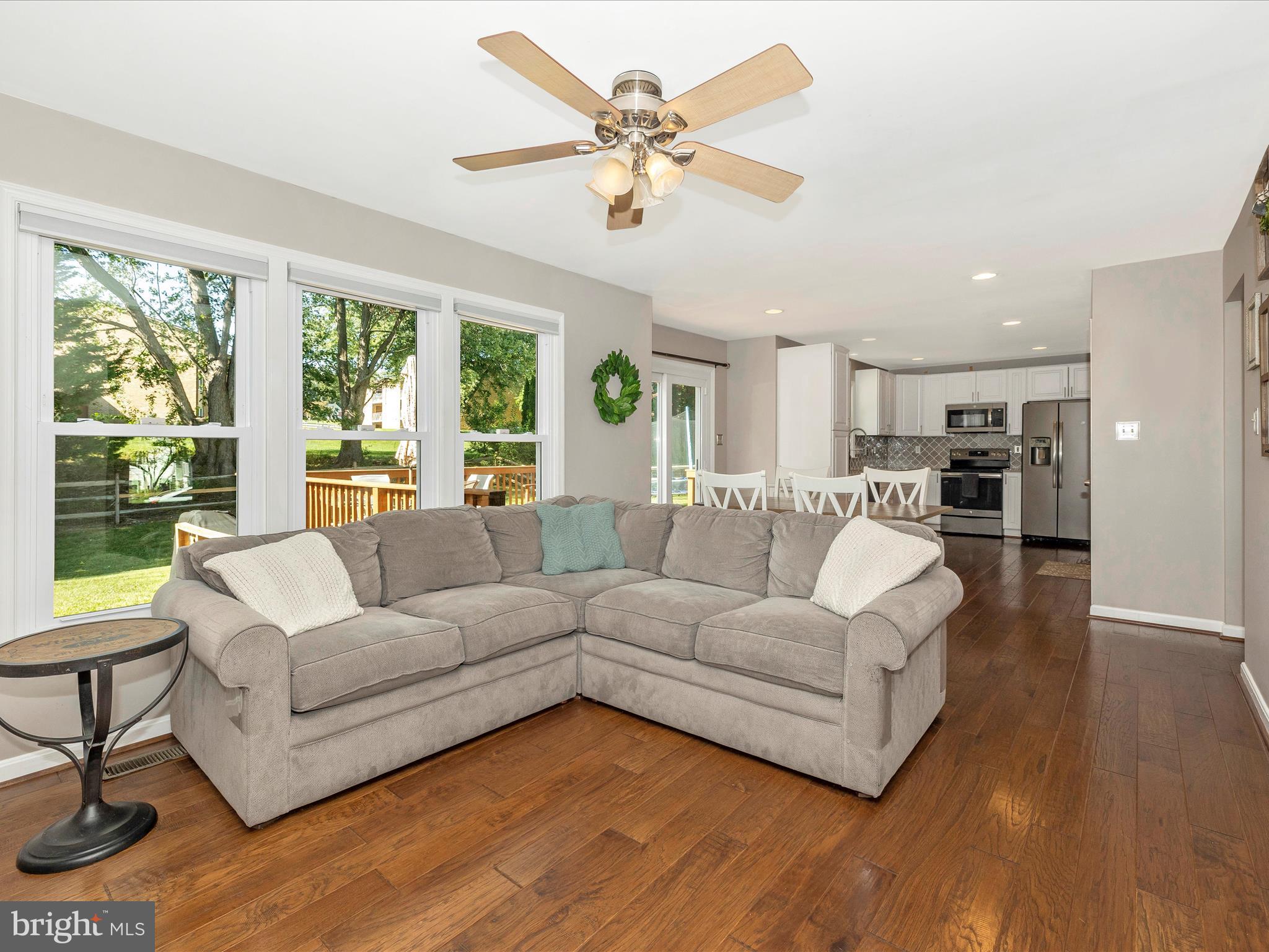 WALNUT POND - Residential