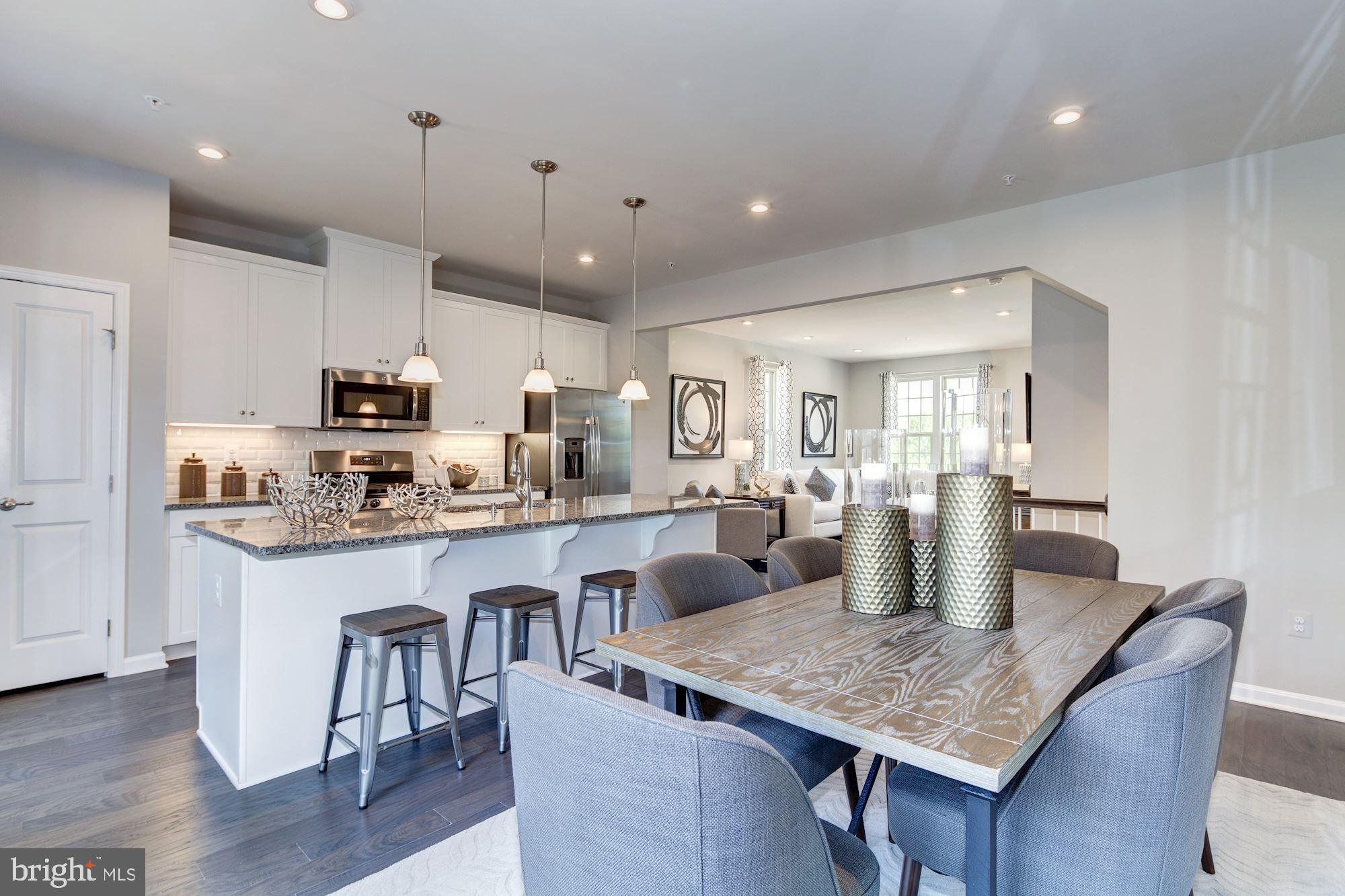 CARDINAL POINTE - Residential